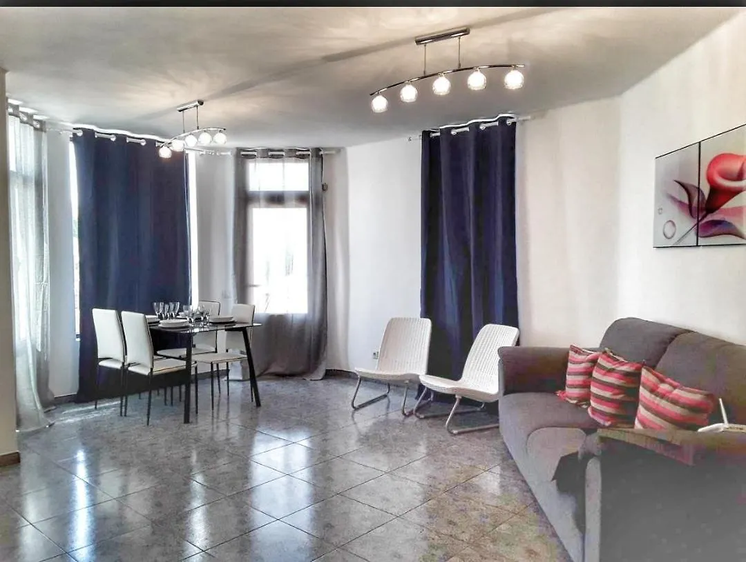 Central Seaview Apartment Puerto Del Carmen Puerto del Carmen  Spain