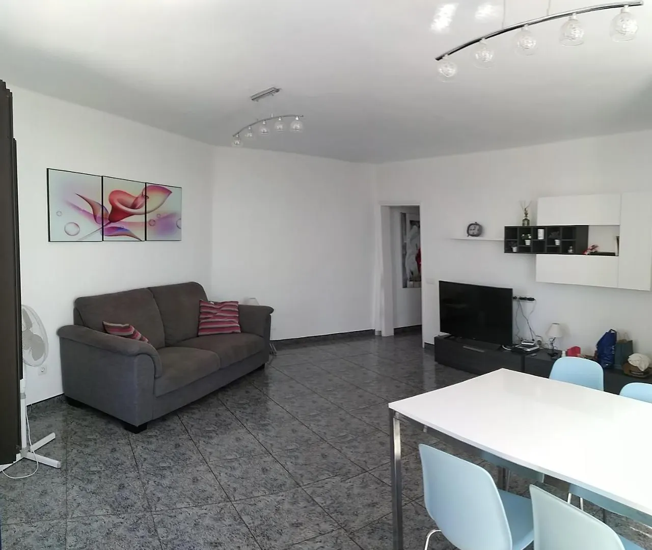 Central Seaview Apartment Puerto Del Carmen Puerto del Carmen